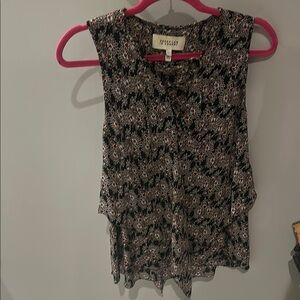 Multicolored sleeveless blouse with scoop neck and asymmetrical style